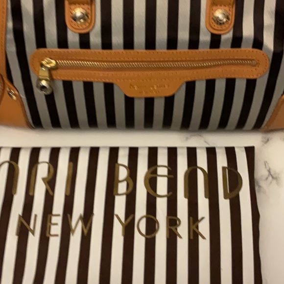 Henri Bendel bag - Picture 2 of 3